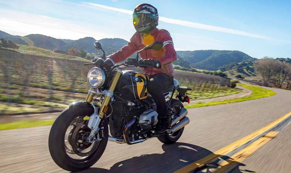 How to Ride a Motorcycle Safely