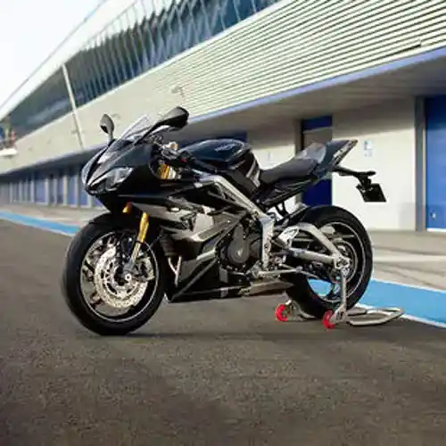 Triumph Daytona 765 